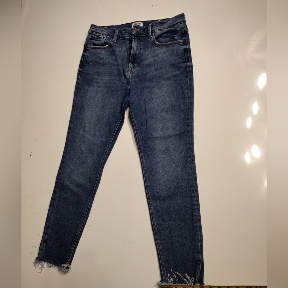 Kensie Dark Blue Skinny Jeans size 12x 31 pre owned Exellent condition